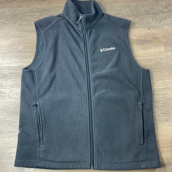 Columbia Women’s Black Micro Fleece Vest, size Large - Picture 1 of 11